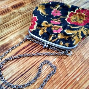 Vintage 1970s Carpet Tapestry Bag Purse